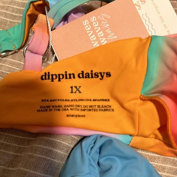 Dippin’ Daisys bikini set - Picture 4 of 7